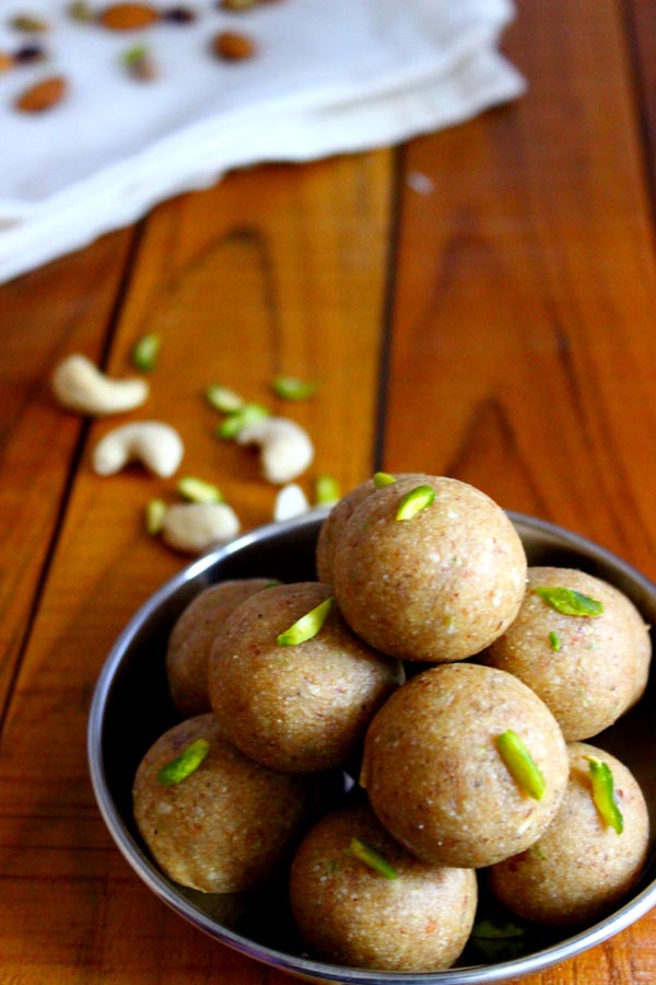Dry Fruit And Nut Urad Dal Laddu Foodvedam